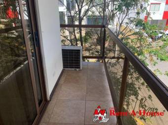 Se vende linda y espaciosa casa con balcón en Ulloa de Heredia 23-2079