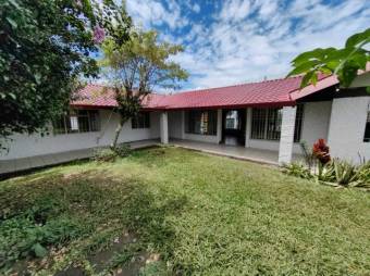 Se vende espaciosa casa con uso de suelo mixto en Mata Redonda de San José 23-196 23-