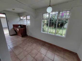 Se vende espaciosa casa con uso de suelo mixto en Mata Redonda de San José 23-196 23-