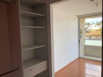 Se vende lindo y espacioso apartamento 