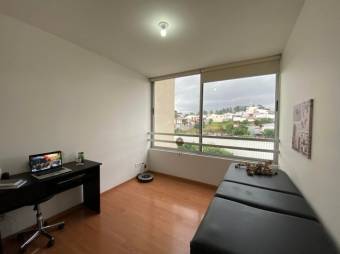 Se vende lindo y espacioso apartamento 