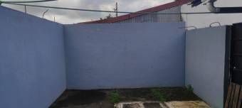 Se vende propiedad con 4 apartamentos independientes en Guápiles de Pococí 23-3297  , ₡ 89,000,000, 4, Limón, Pococí