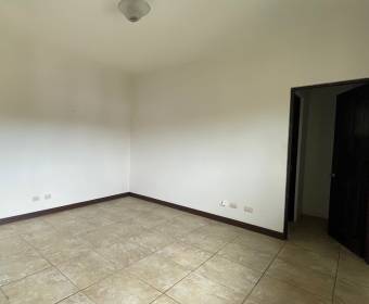 Casa a la venta en el condominio Cerro Colón. Bien adjudicado bancario.