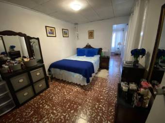 Se vende acogedora casa en Hatillo de San José 24-42