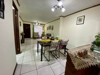 Se vende linda y espaciosa casa en San Francisco de dos Ríos 23-1831 