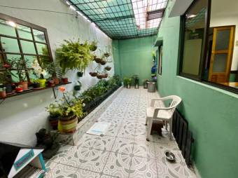 Se vende linda y espaciosa casa en San Francisco de dos Ríos 23-1831 