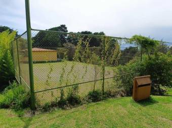 Se alquila amplia casa en montaña con hermosas vistas en los Ángeles de San Rafael 24-553