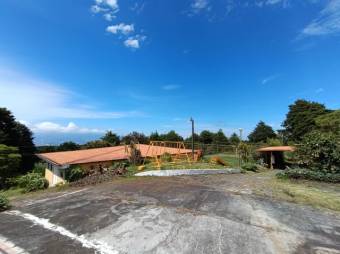 Se alquila amplia casa en montaña con hermosas vistas en los Ángeles de San Rafael 24-553