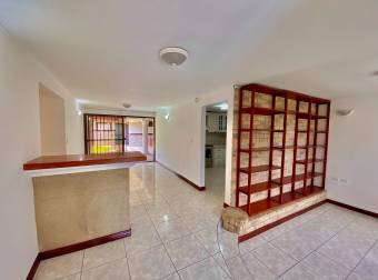 Se Vende Vivienda en Lagos de La Garita, Alajuela