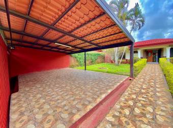 Se Vende Vivienda en Lagos de La Garita, Alajuela