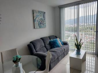 Se vende hermoso apartamento de lujo con amplia terraza en Ulloa de Heredia 24-500