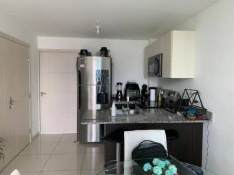 Se vende hermoso apartamento de lujo en Ulloa de Heredia 24-500