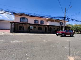 Se vende espacioso apartamento ubicado en Rohrmoser 23-2713