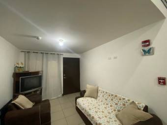 Se alquila espacioso apartamento en San Sebastián de San José 23-3295