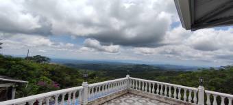 Venta hermosa propiedad con espectacular vista al mar y montañas ( San Ramón)