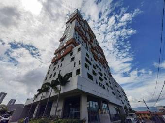 Se vende lujoso apartamento en la prestigiosa torre URBN Escalante en San José 24-336
