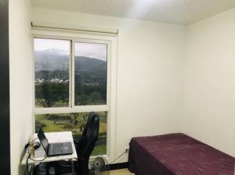 Se vende espacioso apartamento en moderno condominio en San Rafael de Alajuela 24-575