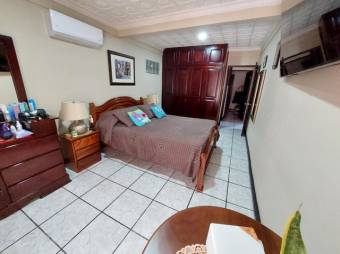 Se vende espaciosa casa con terraza en San Rafael de Alajuela 23-525