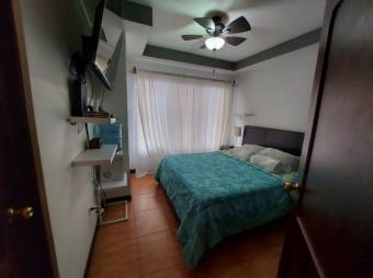 Se vende casa con jardin trasero y excelente ubicacion en San Francisco Heredia A24-838