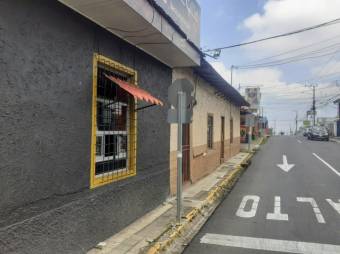 Se vende amplio local comercial de 844m2 en Santa Barbara de Heredia 24-54, $ 950,000, 6, Heredia, Santa Bárbara