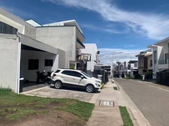 Se vende lote plano de 326m2 en residencial de Santa Ana 24-90