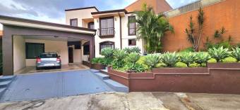 House for sale in San Pablo de Heredia, REDUCED 45 million