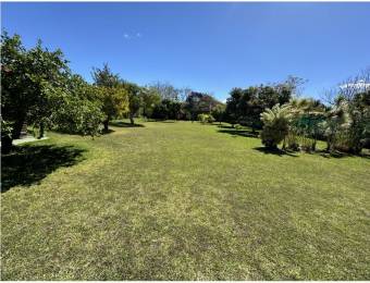 Hermosa casa con piscina y amplia zona verde, Santo Domingo 2,668mrs2