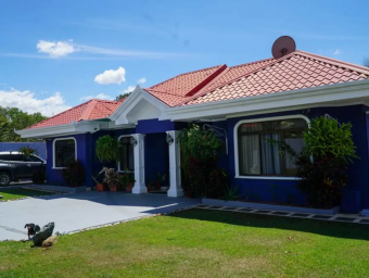 Houses in San Isidro del General  House with Pool