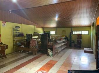 Se vende local comercial con 200m2 en Santa Cruz de San José 24-1044 , ₡ 50,000,000, 1, San José, León Cortés