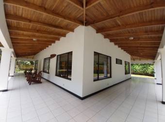 QUINTA EN ALAJUELA, SAN MATEO EN VENTA