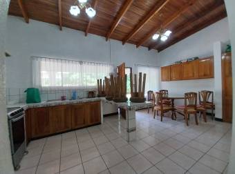 QUINTA EN ALAJUELA, SAN MATEO EN VENTA