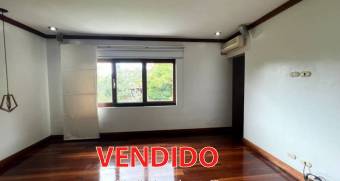 Casa en alquiler Escazu $3.800 jardines, terraza