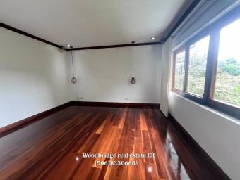 Casa en alquiler Escazu $3.800 jardines, terraza