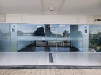 Se vende local comercial de 55m2 en Santa Ana de San José 23-240, $ 115,000, 1, San José, Santa Ana