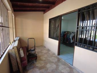 Se vende casa de dos niveles con excelente ubicacion en Pavas San Jose A24-293