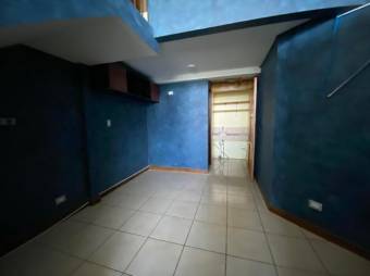 Se vende local con 4 oficinas en Uruca de San José 24-578, $ 180,000, 2, San José, Santa Ana