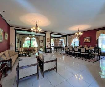 Casa a la venta en condominio Residencias del Río, en Cariari, Heredia.