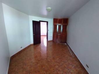 Se vende amplia propiedad con patio trasero de dos niveles en San Francisco Heredia A24-1442