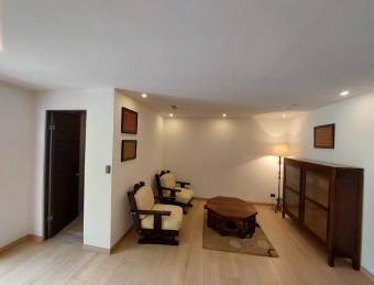 Apartamento en Alquiler en San Antonio de Escazú