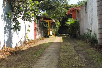 VENTA DE TERRENO UBICADO EN SAN PEDRO DE MONTES DE OCA, UCR