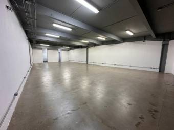 Se vende local comercial de 140m2 en San Rafael de Escazú 24-1521, $ 275,000, 1, San José, Escazú