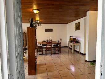 Venta de Casa en Yoses Sur, San José. RAH 25-312