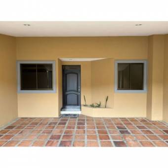 VENTA DE CASA, SAN JOSÉ, CURRIDABAT, GUAYABOS, CONDOMINIO COLONIA DEL ROBLE 