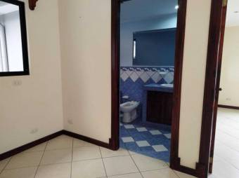 Se vende propiedad con 2 espaciosas casas en Barva de Heredia 25-163