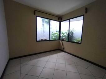 Se vende propiedad con 2 espaciosas casas en Barva de Heredia 25-163