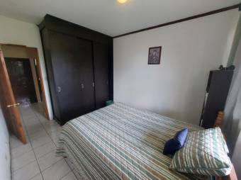 Se vende moderna y espaciosa casa con patio en San Pablo de Heredia 24-1711