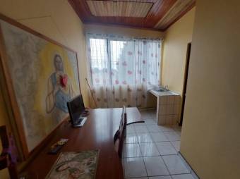 Se vende moderna y espaciosa casa con patio en San Pablo de Heredia 24-1711