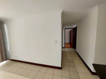 Se alquila moderno apartamento en condominio de Santa Ana Centro 24-1856