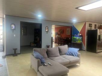 Venta de Casa en Grecia, Alajuela. RAH 24-1456