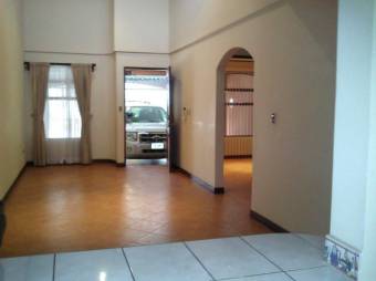 Se vende espaciosa casa en San Francisco Heredia A24-1163